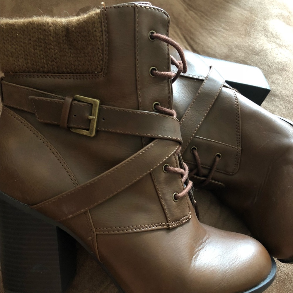 FINAL SALE Brown Booties!